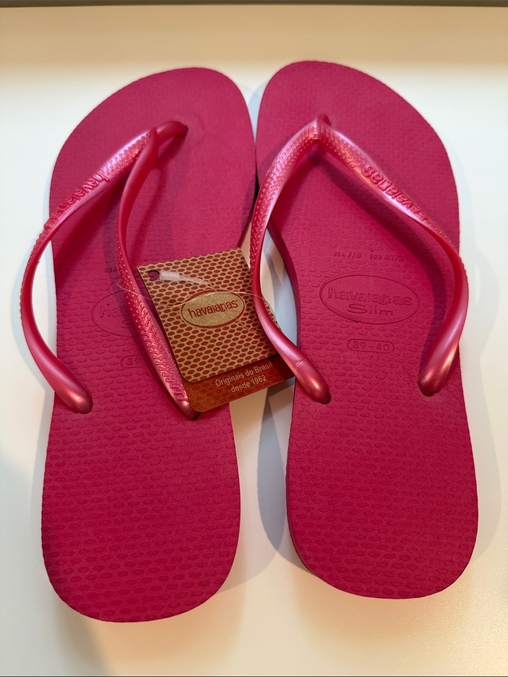 Fuchsia Havaianas Flip-flops